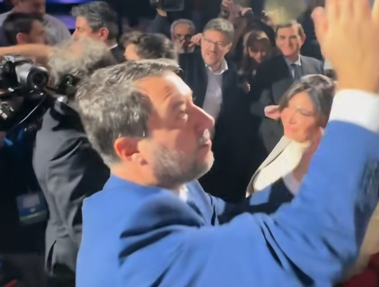 Circumvesuviana, Salvini: “Commissariare Eav”. Il Pd replica: “Ma lui ha tagliato i fondi per la metro”