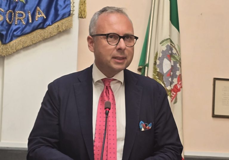 Aggiudicata la gara per la Linea 10. Bene: “Casoria protagonista di svolta storica”