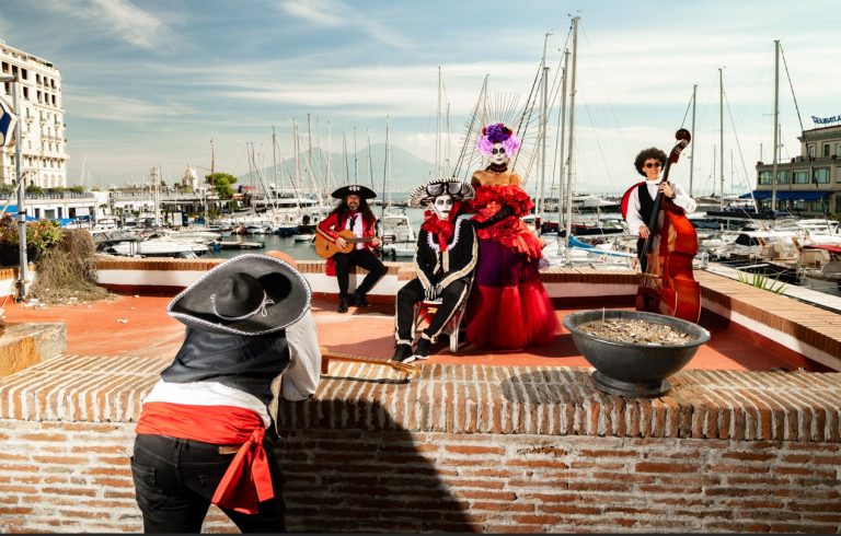 Día de los Muertos: Umoya apre le porte al Messico