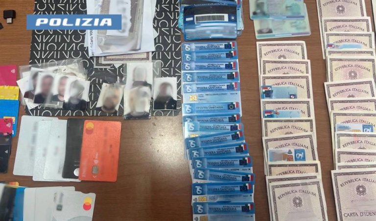 Casalnuovo, scoperta una “centrale” di documenti falsi. Arrestato un 40enne