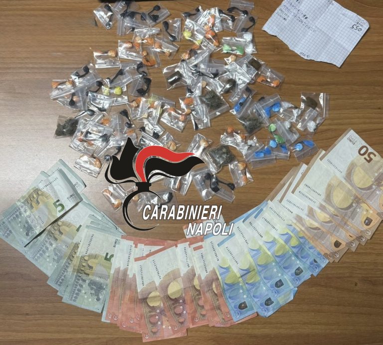 Brusciano, arrestato con 49 dosi di droga e soldi