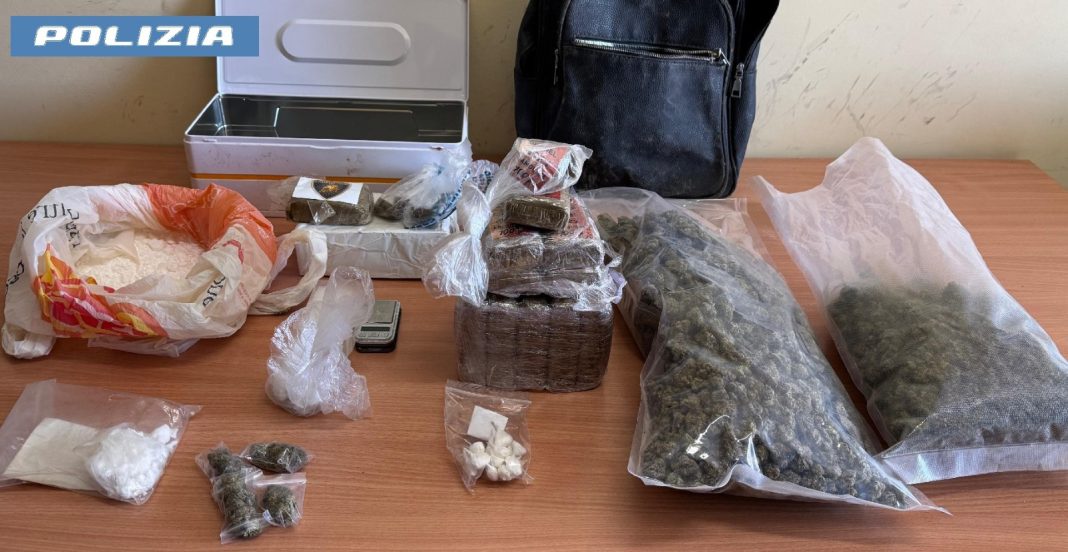 Rione Madonnelle al setaccio, ad Acerra trovati 3 chili di droga: arrestato 34enne