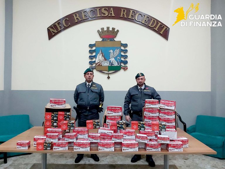 Natale e falsi, maxi operazione nel Nolano: raffica di sequestri