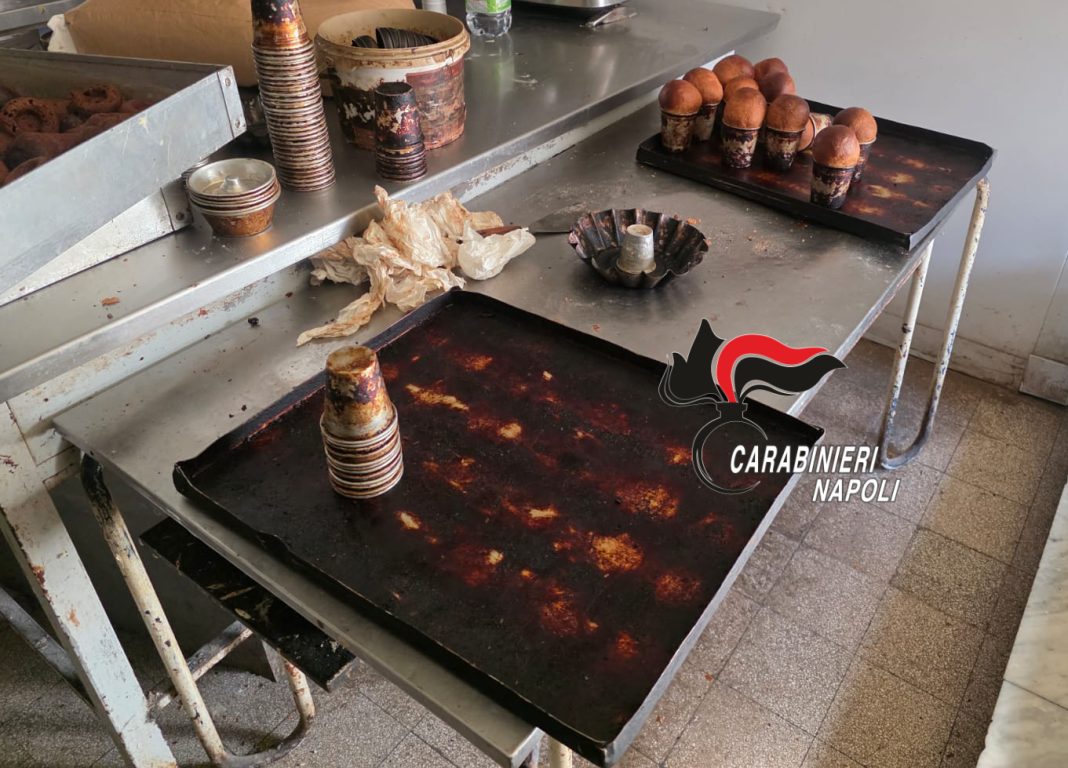 Carabinieri e Asl chiudono bar e arrestano pasticciere: sequestrati 3 quintali di alimenti