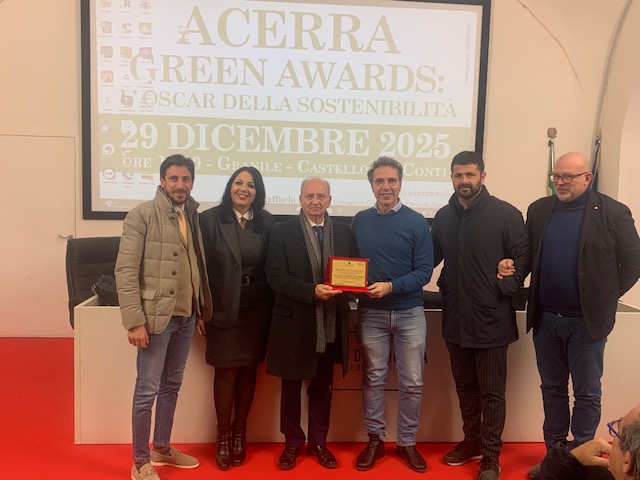 Sindaco d’Errico invita a mangiare acerrano: “Nessun prodotto è contaminato”