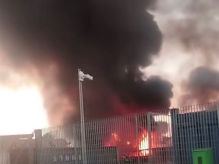 In fiamme due container all’Interporto di Nola