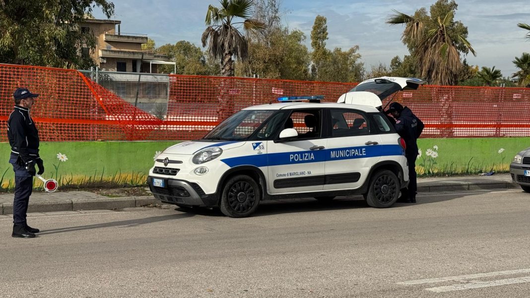 Tolleranza zero a Marigliano, 42 veicoli fermati e patenti ritirate