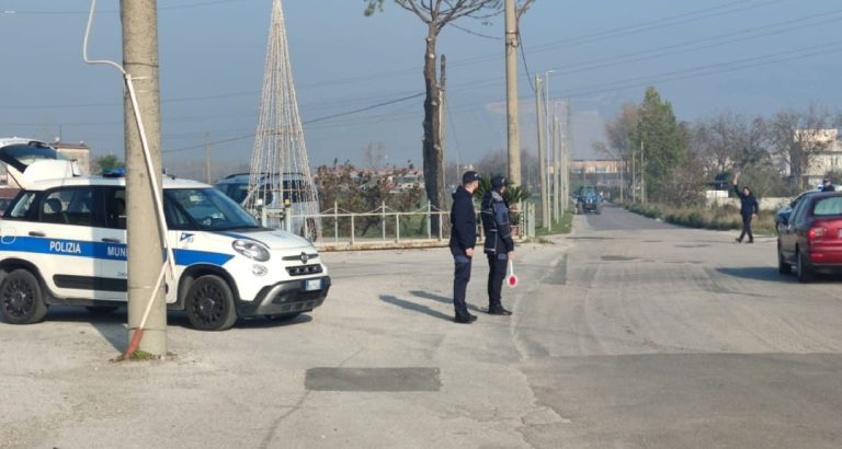 Marigliano, 40 veicoli controllati. Fermati anche due bus scolastici