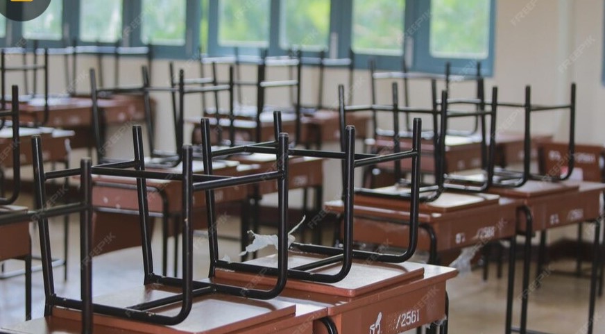 Struttura scolastica fatiscente, i docenti dell’IC 88 “E. De Filippo” scrivono al Ministro Valditara