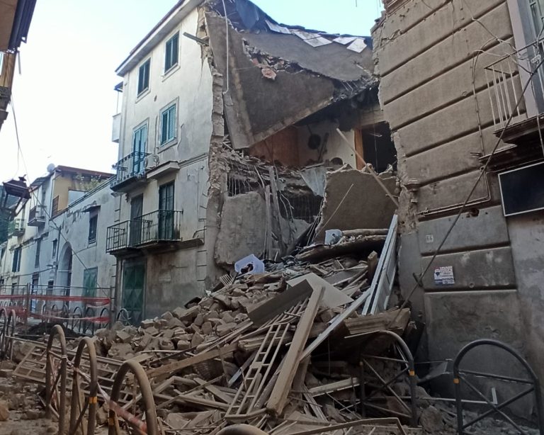 Il Prefetto a Casoria per l’emergenza di via Cavour. Il sindaco: “In campo ogni energia possibile”