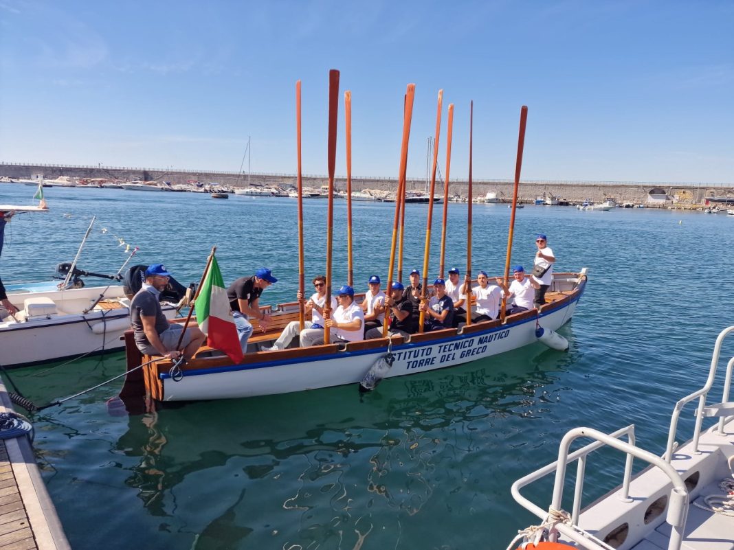 Torre del Greco, l’istituto Colombo e la capitaneria di porto insieme per la formazione dei giovani