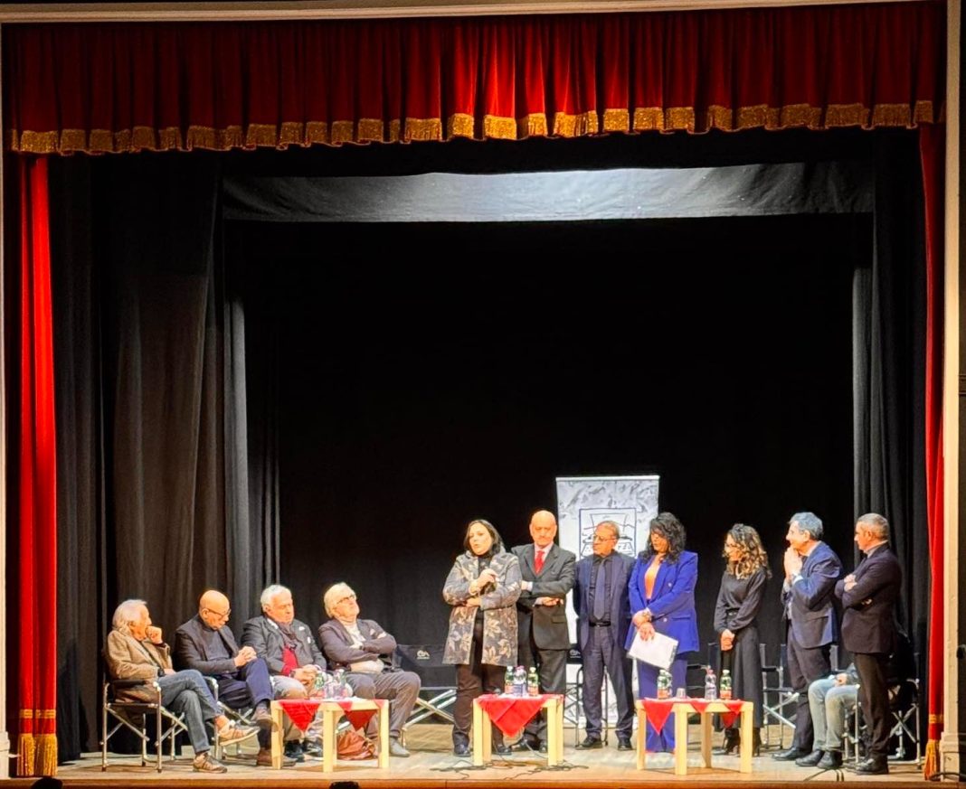 Premio “Carmine Alboretti”, terza edizione: memoria, territorio e futuro del giornalismo. Premiato Massimo Corcione, già direttore di Sky Sport