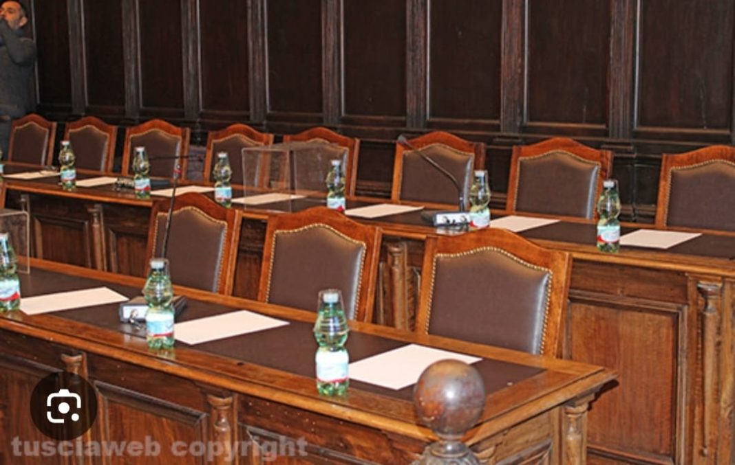 Volla, Consiglio comunale: la minoranza abbandona l’aula dopo contestazioni sulla convocazione
