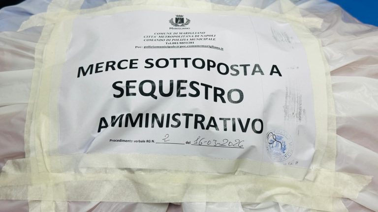 Retata al mercato di Marigliano, abusivismo commerciale nel mirino