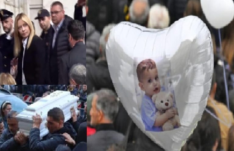 L’ultimo viaggio di Domenico: il saluto sulle note di Guerriero. La folla vuole giustizia, presente Meloni