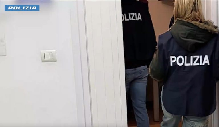 Falsi certificati per migranti assunti fittiziamente, 18 arresti: in cella dipendente dell’Ispettorato e imprenditori