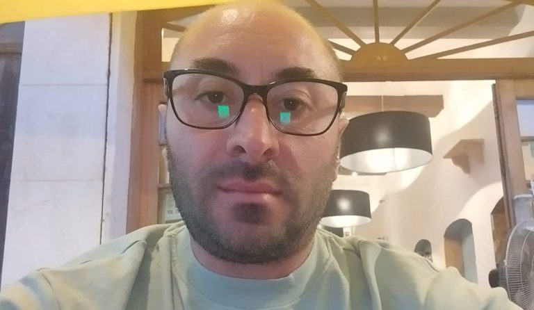 Operatore ecologico muore all’improvviso a 42 anni, Somma sotto choc