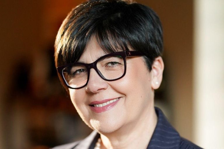 Somma Vesuviana, la coalizione di centrosinistra : “Silvia Svanera è la nostra candidata sindaca”