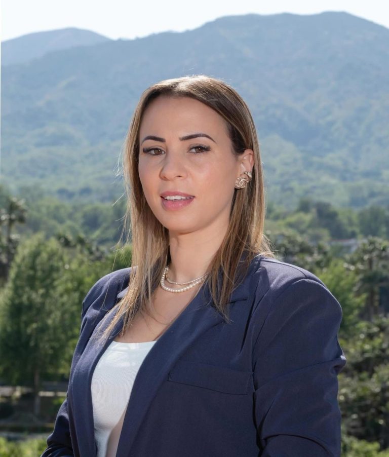 Ottaviano: Virginia Nappo denuncia un commento sessista. “La politica deve essere confronto, non odio anonimo”