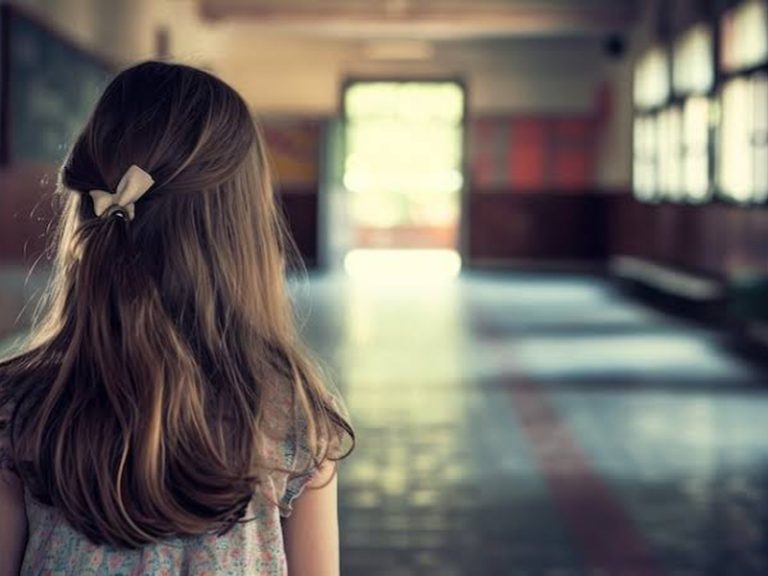 Afragola, Bimba di 10 anni bullizzata: la madre fa arrivare la denuncia in Procura