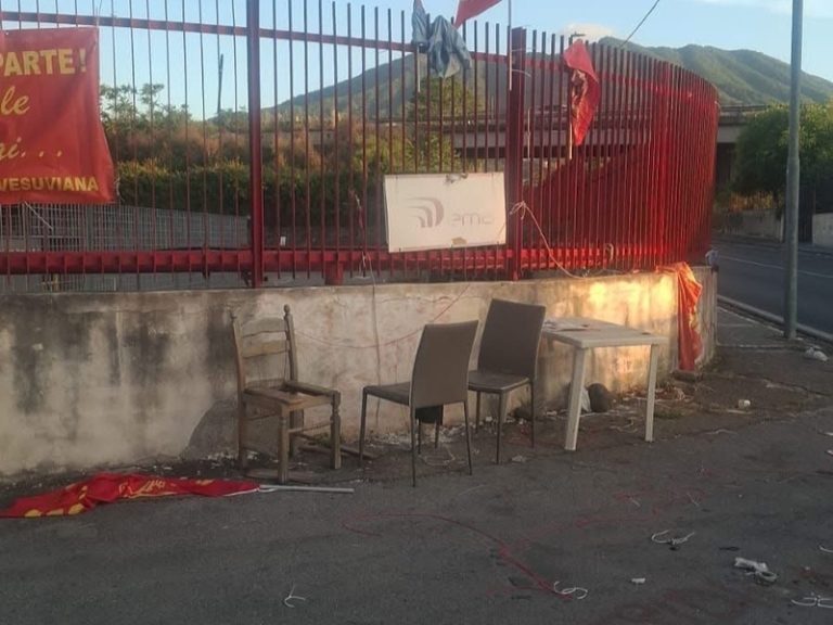 Somma Vesuviana, rubato il gazebo del presidio Dema