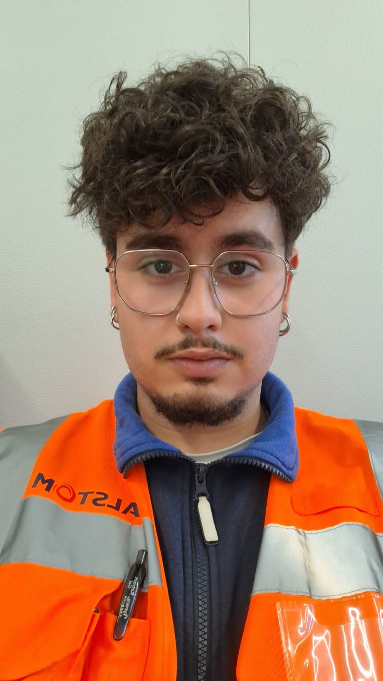 «Ho visto un post su Instagram e ho deciso di provarci»: Fabio, 21 anni, dalla formazione <font color=