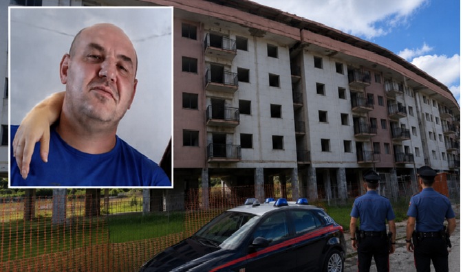 Contattate su un sito e gettate dalle scale: i due omicidi a distanza di poche ore nel palazzo degli orrori