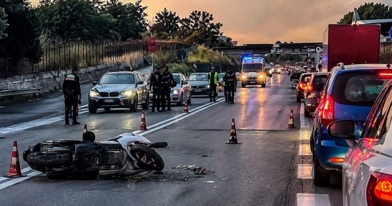 Pirata della strada travolge scooterista sulla 268 a Somma e fugge: grave 57enne di Ottaviano