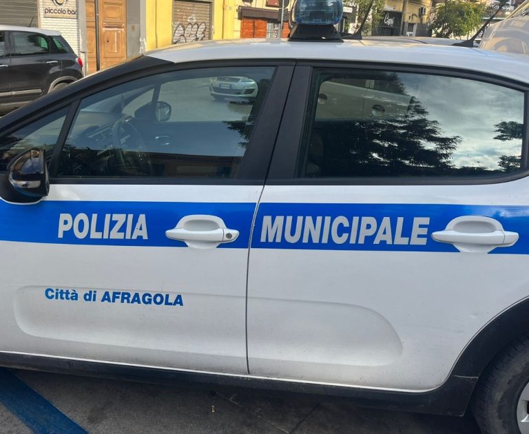 Raccolgono scommesse per i Mondiali in una cartoleria, multa da 5mila euro