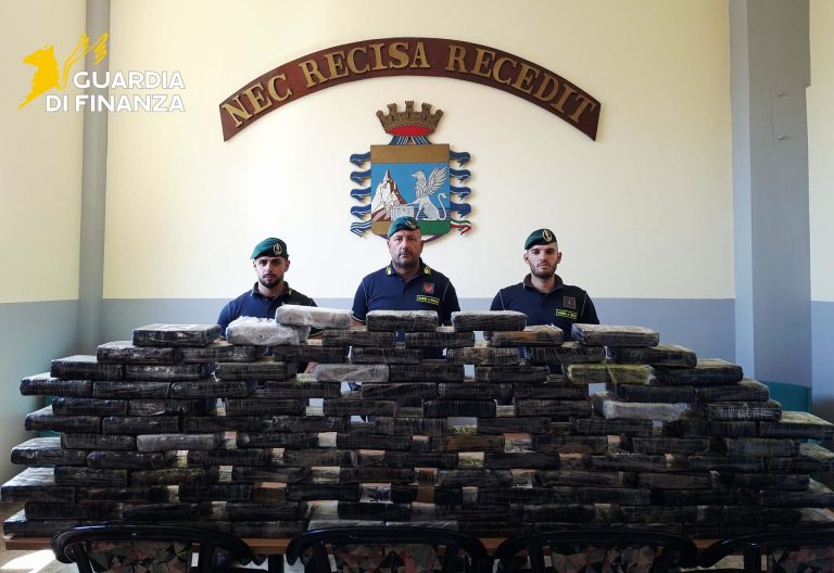 Bloccato sull’Asse Mediano carico di 113 chili di cocaina