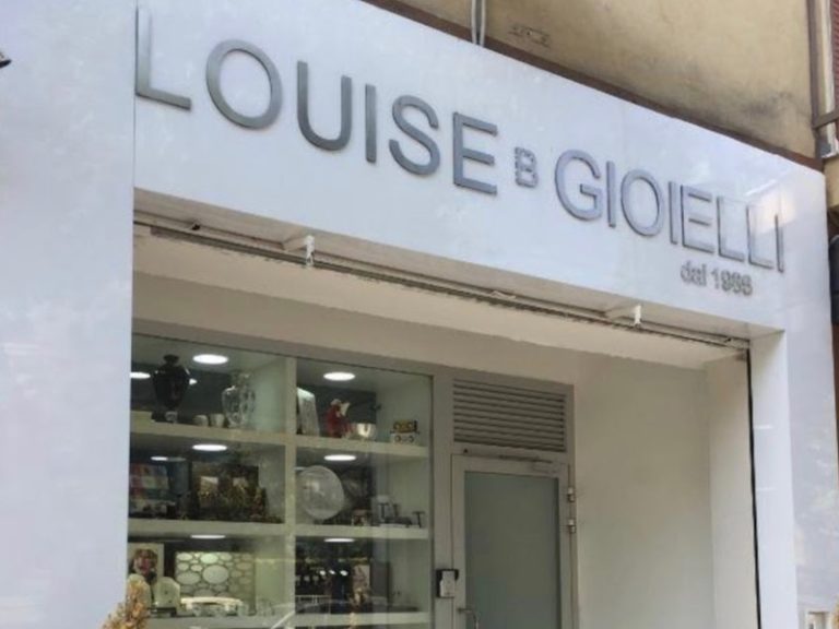 Somma Vesuviana, solidarietà del M5S alla gioielleria Louise Gioielli