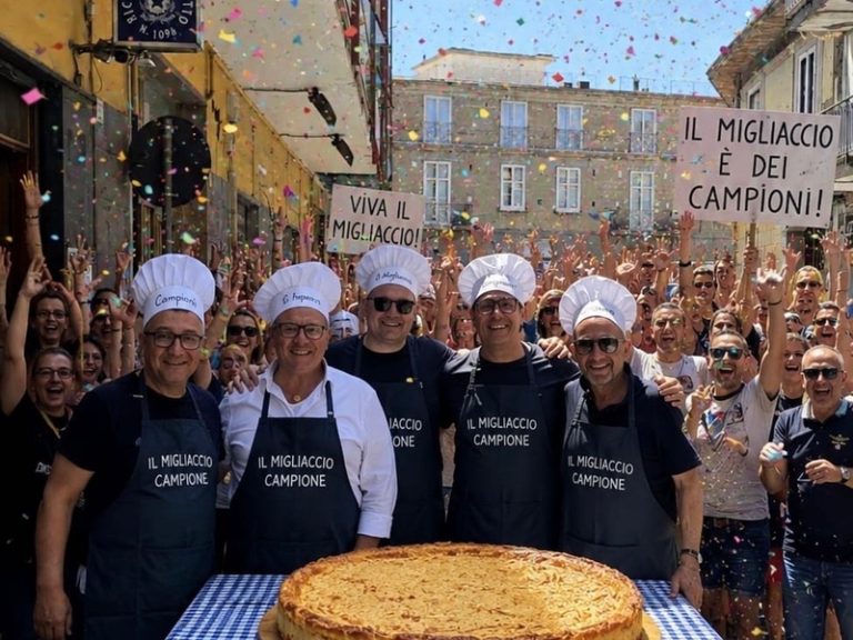Saviano, Guinness World Record per il “Migliaccio” più grande del mondo