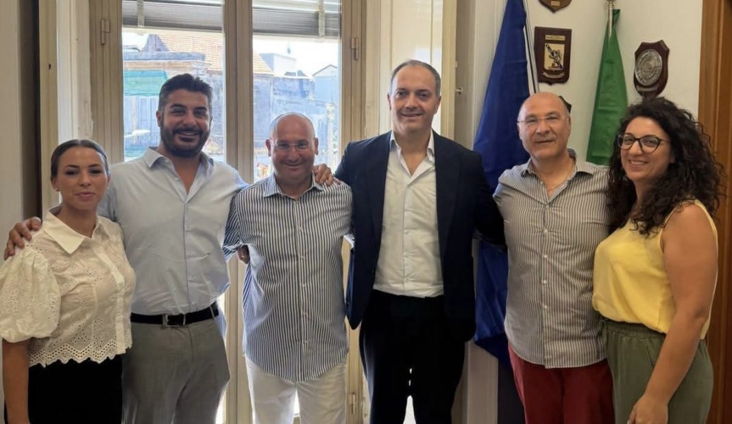 Ottaviano, il sindaco Federico vara la giunta: ecco la squadra che guiderà la città