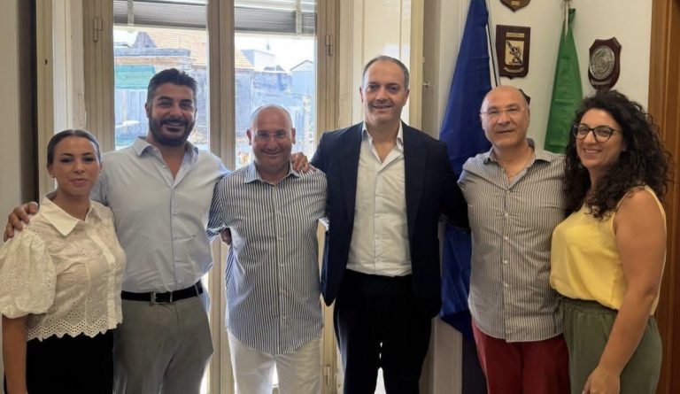Ottaviano, il sindaco Federico vara la giunta: ecco la squadra che guiderà la città