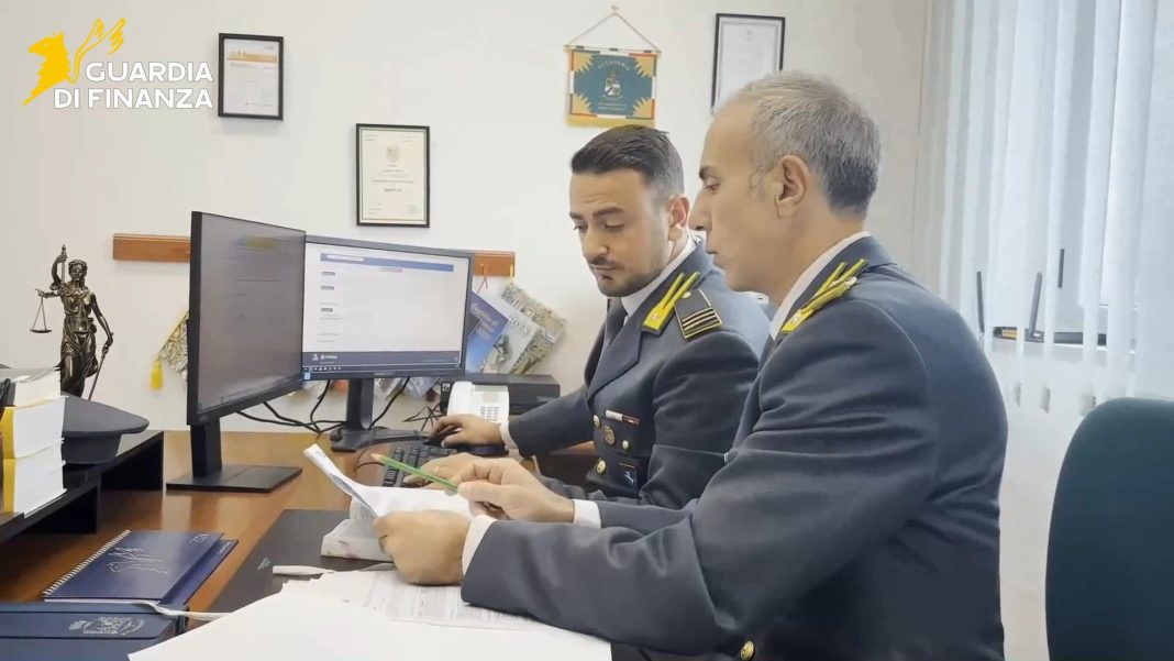 Carte aziendali per regali e viaggi e auto per spostamenti privati, danno da 314mila euro alla sanità campana