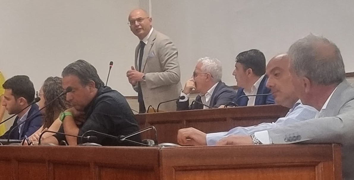 Somma Vesuviana, disservizi elettrici: i consiglieri di minoranza chiedono un incontro istituzionale urgente